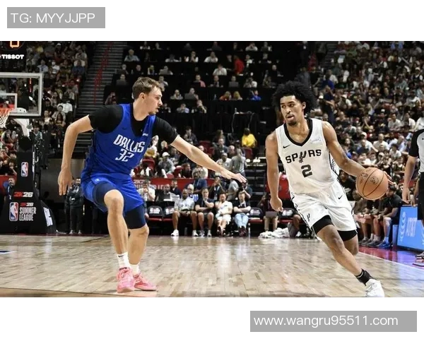 浓眉称赞弗拉格在逆境中表现出色NBA赛季如同过山车般起伏不定